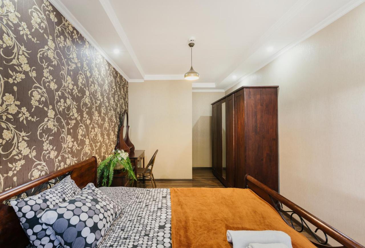Marcos Hotel Tbilisi Buitenkant foto