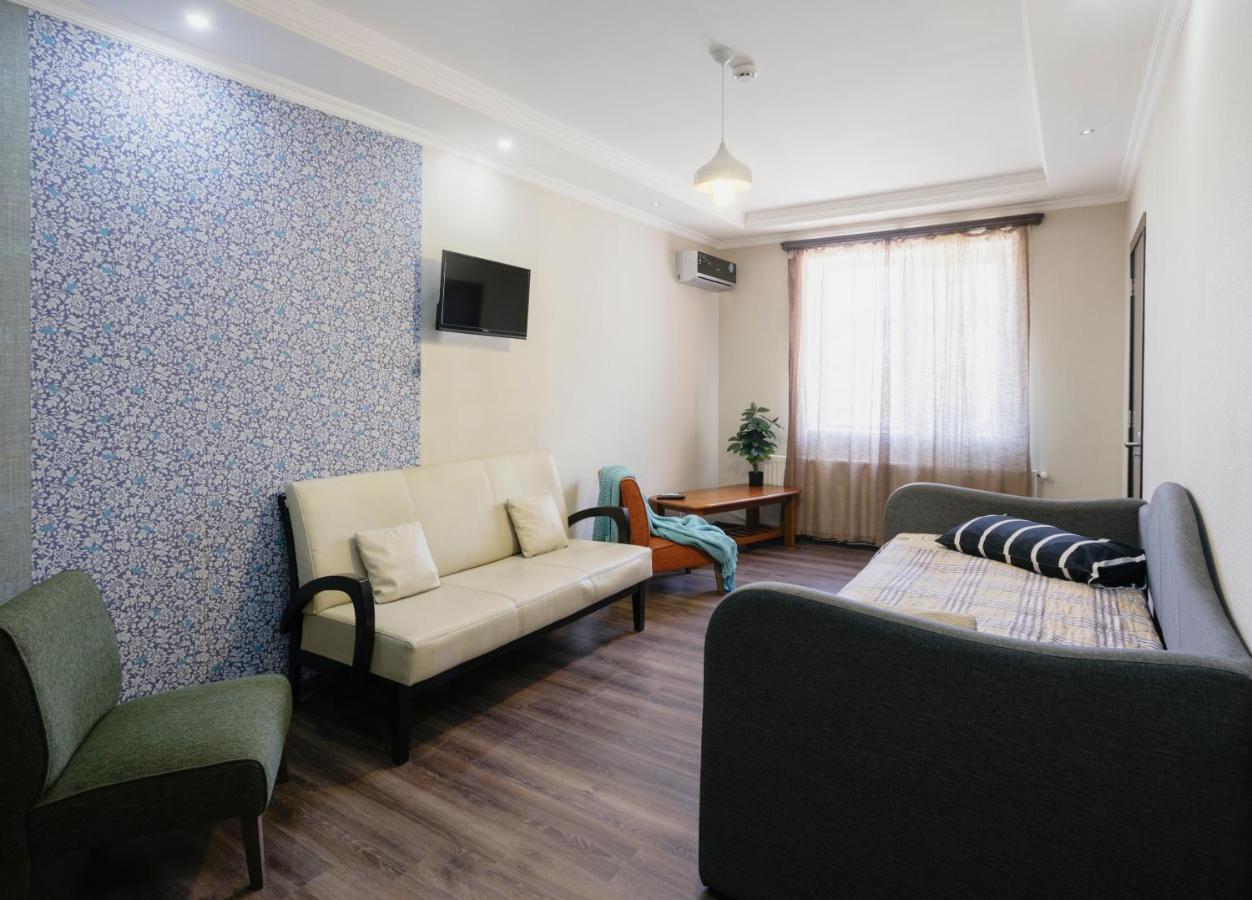 Marcos Hotel Tbilisi Buitenkant foto