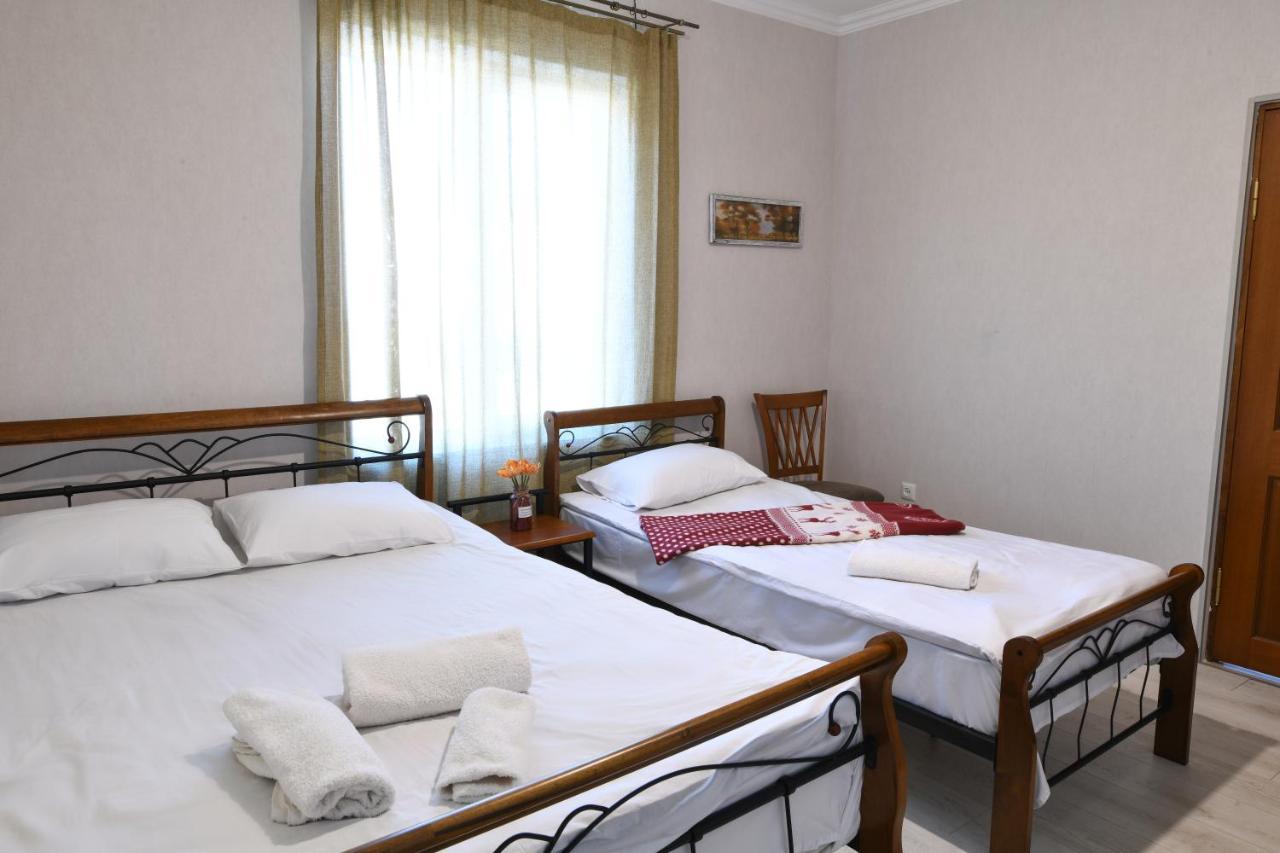 Marcos Hotel Tbilisi Buitenkant foto