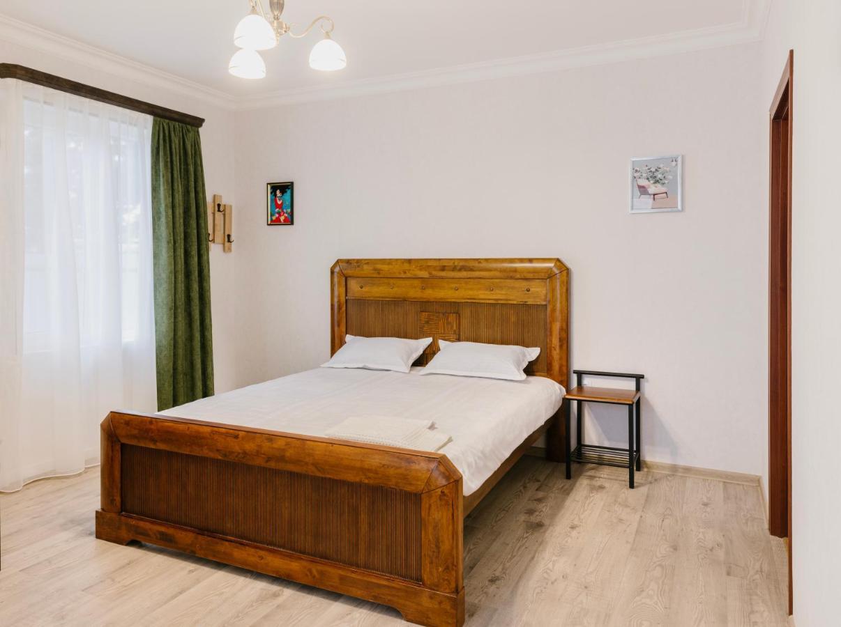 Marcos Hotel Tbilisi Buitenkant foto